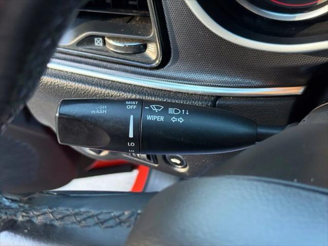 2016 Dodge Challenger SXT Plus