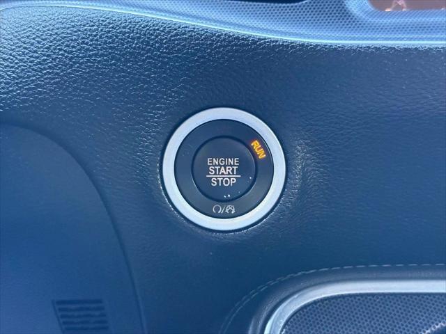 2016 Dodge Challenger SXT Plus