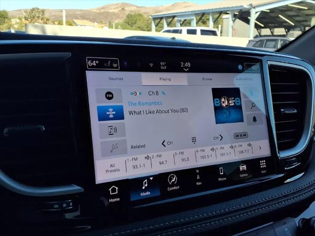 2024 Chrysler Pacifica Hybrid Select