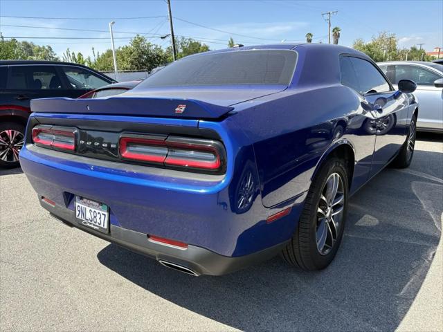 2019 Dodge Challenger SXT AWD