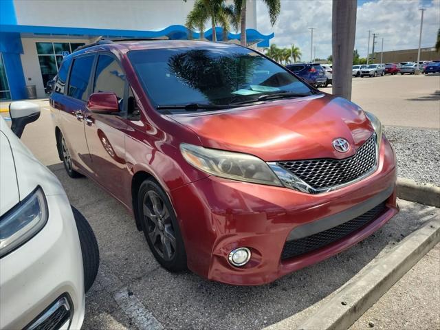 2017 Toyota Sienna SE Premium 8 Passenger for sale in Bradenton, FL