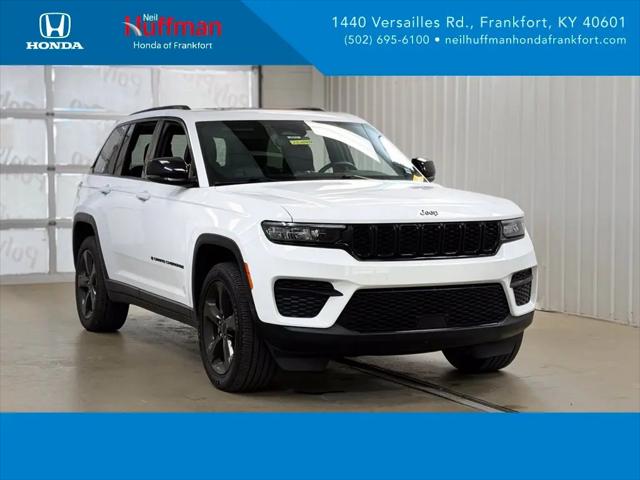 2022 Jeep Grand Cherokee Altitude 4x4 for sale in Frankfort, KY