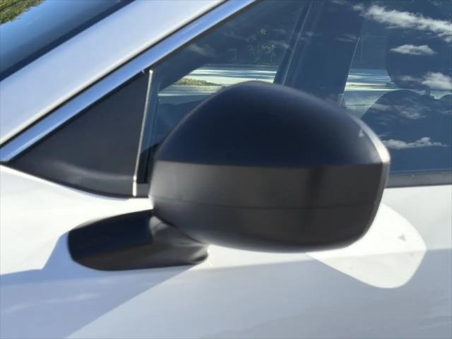 2025 Nissan Kicks S FWD