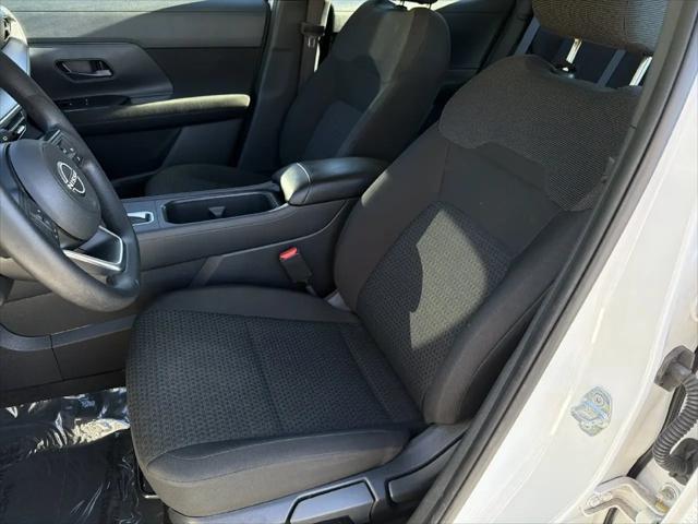 2025 Nissan Kicks S FWD