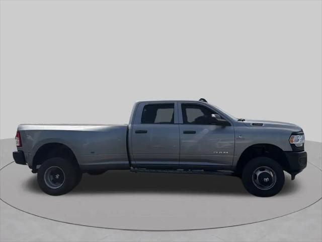 2022 Ram 3500 Tradesman Crew Cab 4x4 8 Box
