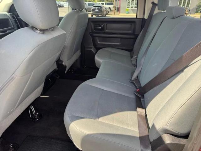 2017 Ram 1500 Express Crew Cab 4x4 57 Box