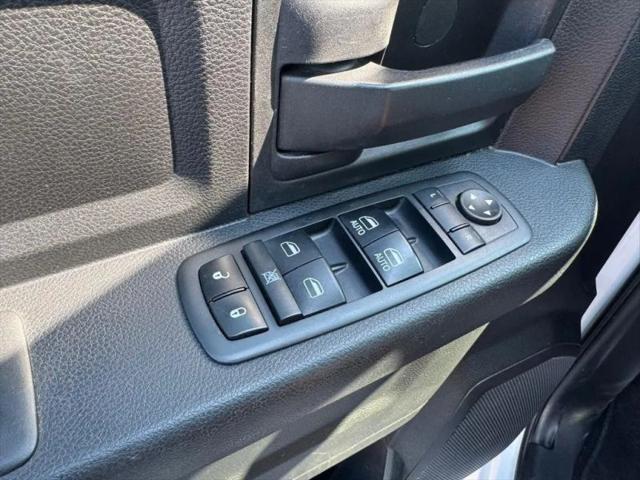 2017 Ram 1500 Express Quad Cab 4x4 64 Box