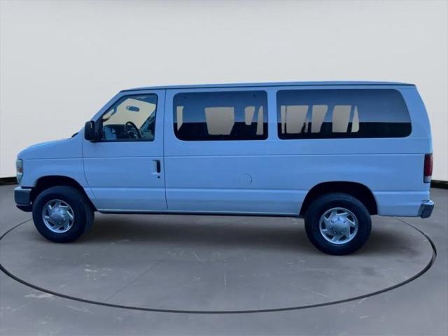 2010 Ford E-350 Super Duty XLT