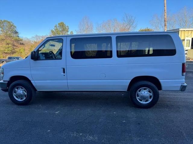 2010 Ford E-350 Super Duty XLT