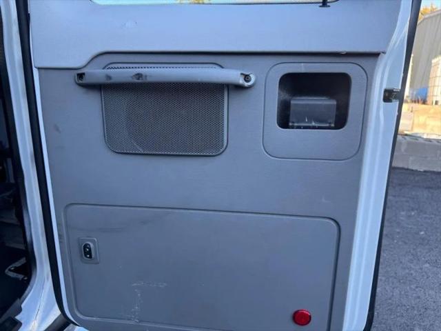 2010 Ford E-350 Super Duty XLT