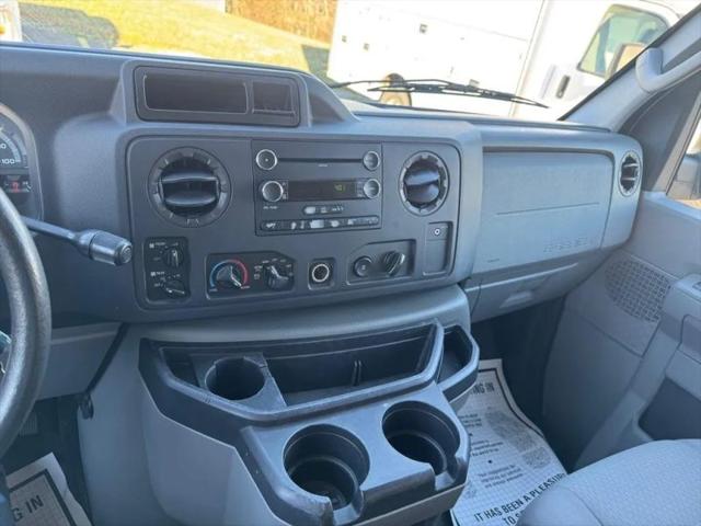 2010 Ford E-350 Super Duty XLT