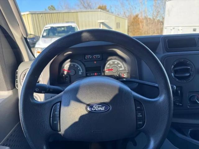 2010 Ford E-350 Super Duty XLT