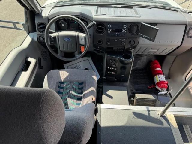 2015 Ford F-550 XL