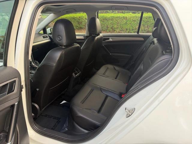 2017 Volkswagen Golf TSI SE 4-Door