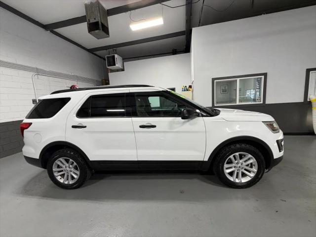 2017 Ford Explorer Base