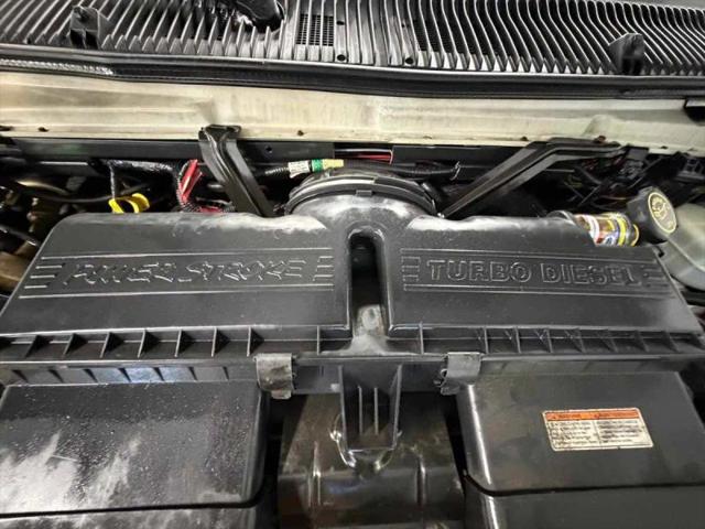 2001 Ford E-350 Super Duty Base