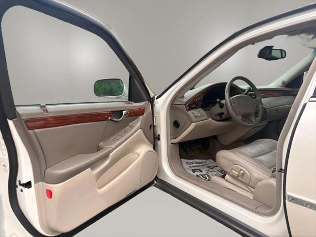 2003 Cadillac DeVille Standard