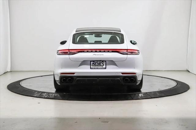 2022 Porsche Panamera Panamera