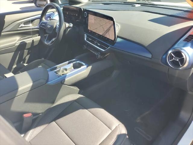 2026 Chevrolet Equinox LT 2