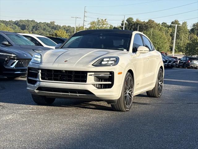 2025 Porsche Cayenne GTS