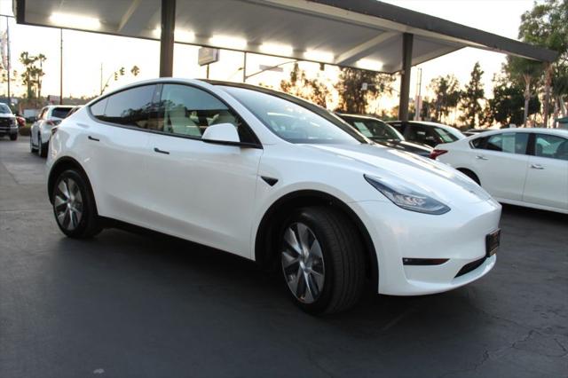 2022 Tesla Model Y Long Range Dual Motor All-Wheel Drive