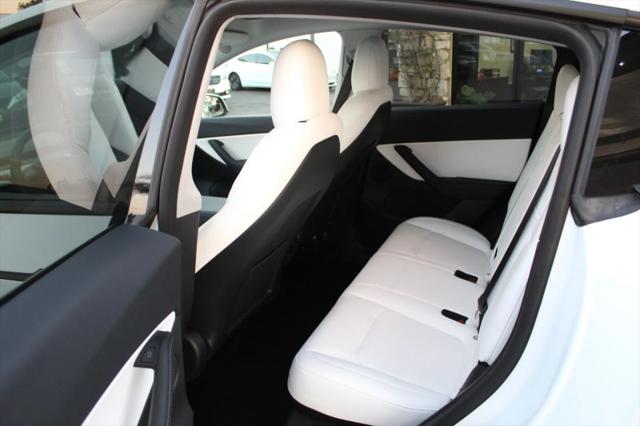 2022 Tesla Model Y Long Range Dual Motor All-Wheel Drive