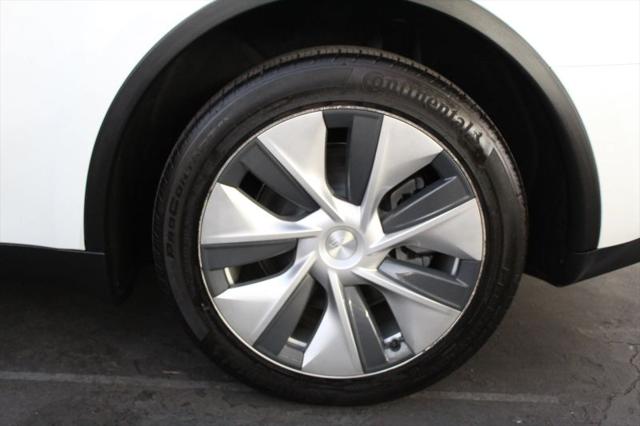 2022 Tesla Model Y Long Range Dual Motor All-Wheel Drive