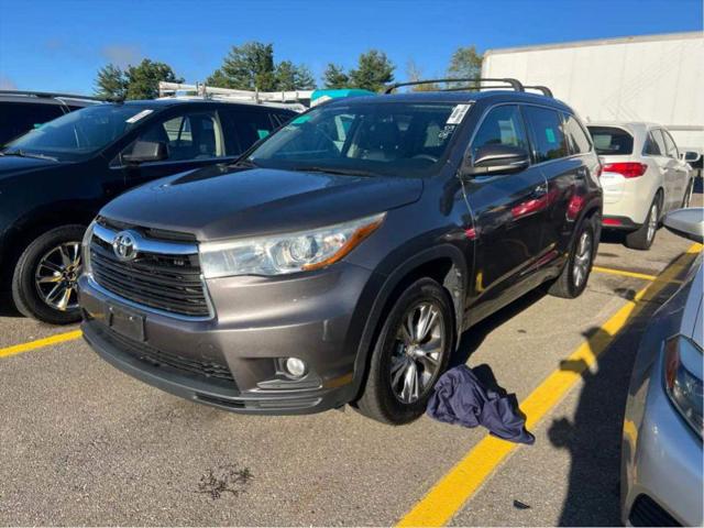 2015 Toyota Highlander XLE V6 for sale in Milford, NH