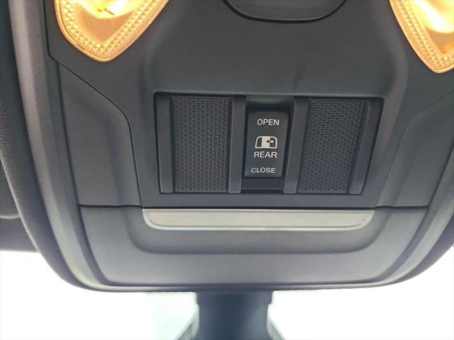 2019 Ram 1500 Big Horn/Lone Star Crew Cab 4x4 57 Box