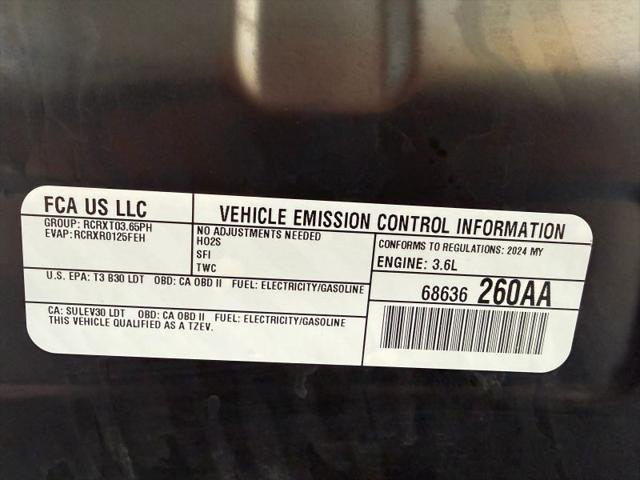 2024 Chrysler Pacifica Hybrid Select