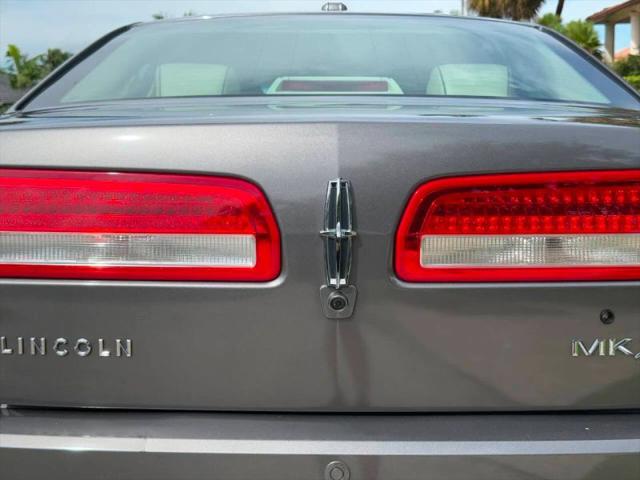 2011 Lincoln MKZ Base