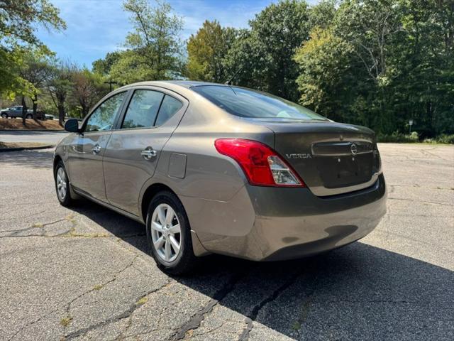 2012 Nissan Versa 1.6 SL