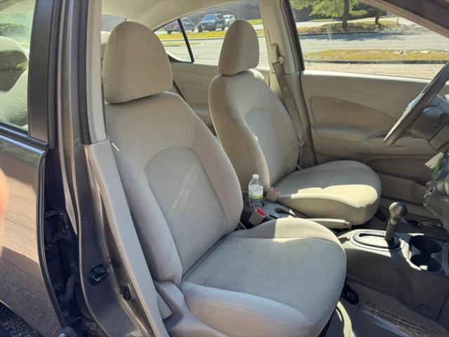 2012 Nissan Versa 1.6 SL