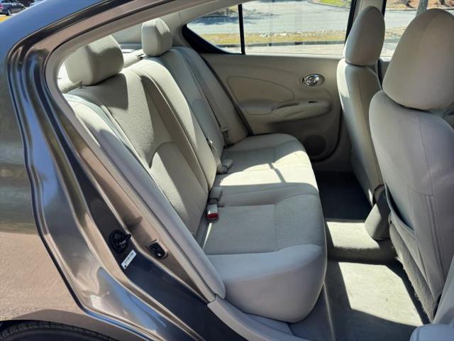 2012 Nissan Versa 1.6 SL