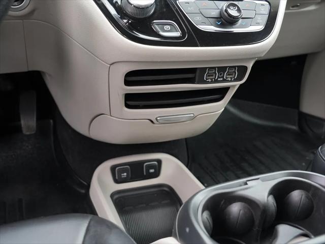 2021 Chrysler Voyager LXI