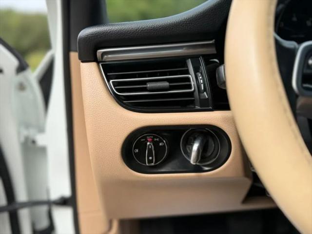 2021 Porsche Macan Base