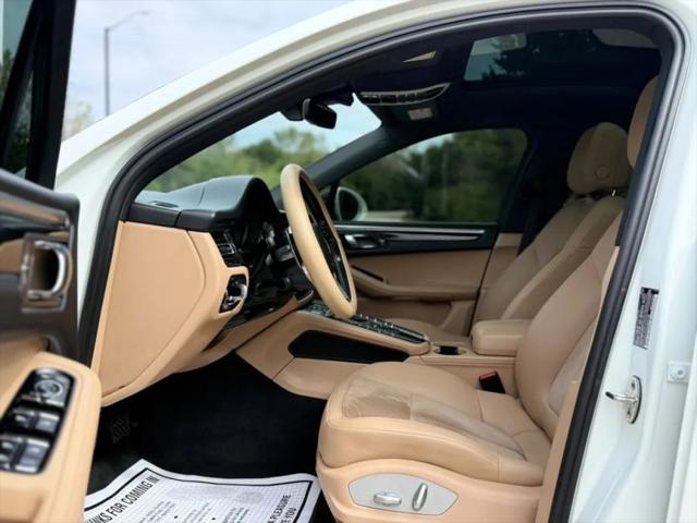 2021 Porsche Macan Base