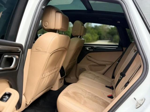 2021 Porsche Macan Base