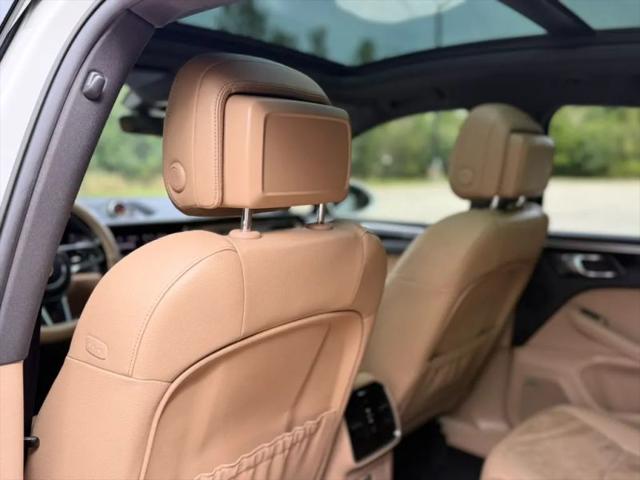 2021 Porsche Macan Base