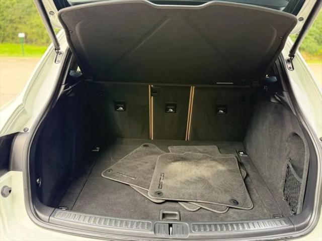 2021 Porsche Macan Base