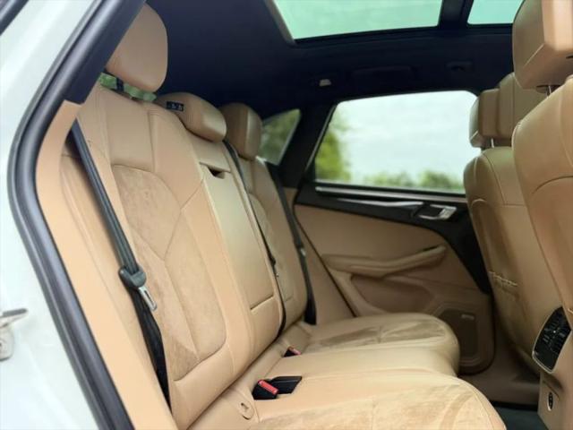 2021 Porsche Macan Base