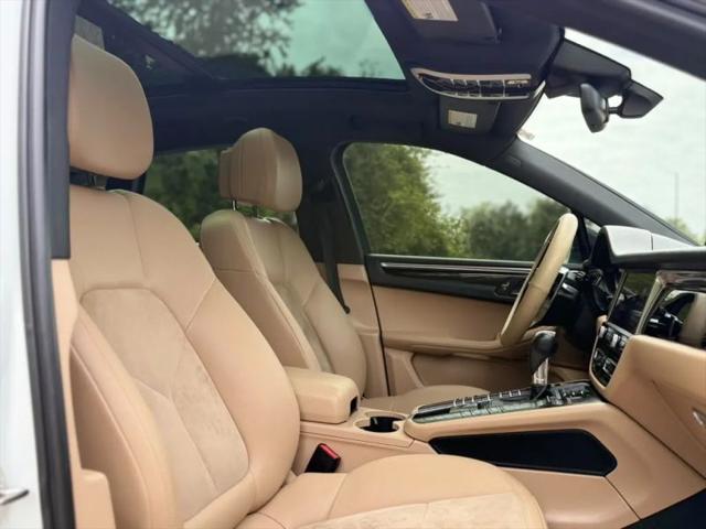 2021 Porsche Macan Base