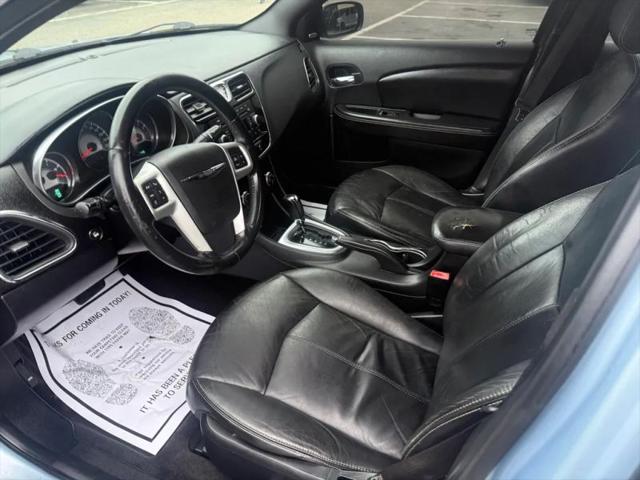 2013 Chrysler 200 Limited