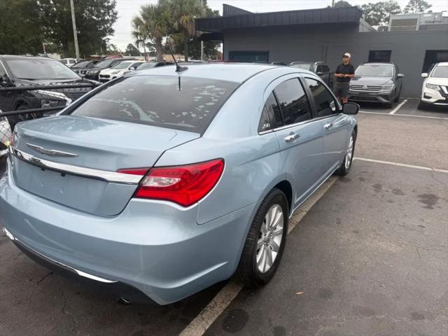 2013 Chrysler 200 Limited