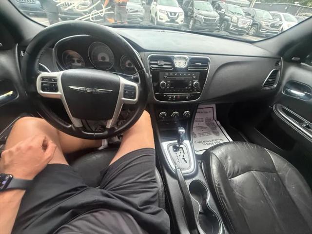 2013 Chrysler 200 Limited