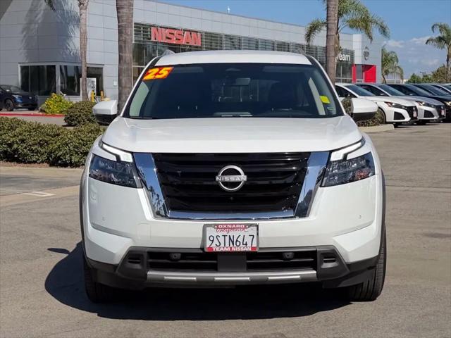 2025 Nissan Pathfinder SL FWD