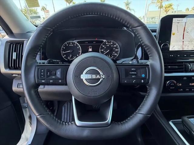 2025 Nissan Pathfinder SL FWD