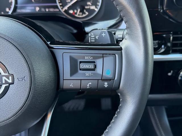 2025 Nissan Pathfinder SL FWD