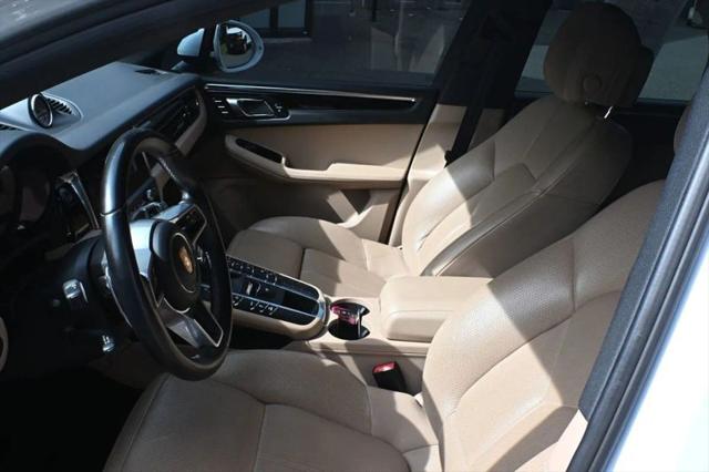 2020 Porsche Macan Base