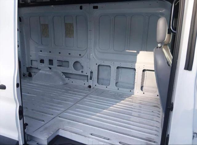 2018 Ford Transit w/Sliding Side Door